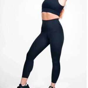 Body Contouring Extra High Waisted 7/8 Leggings